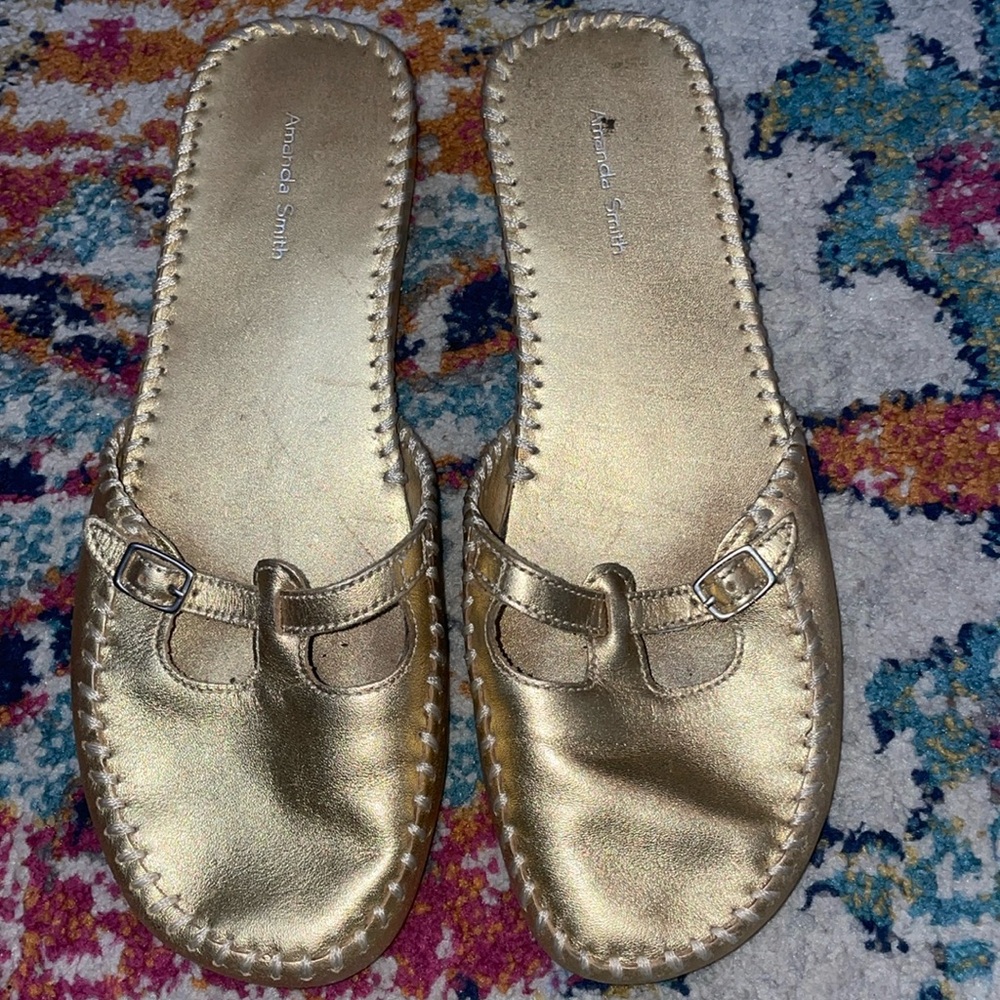 Amanda Smith flat